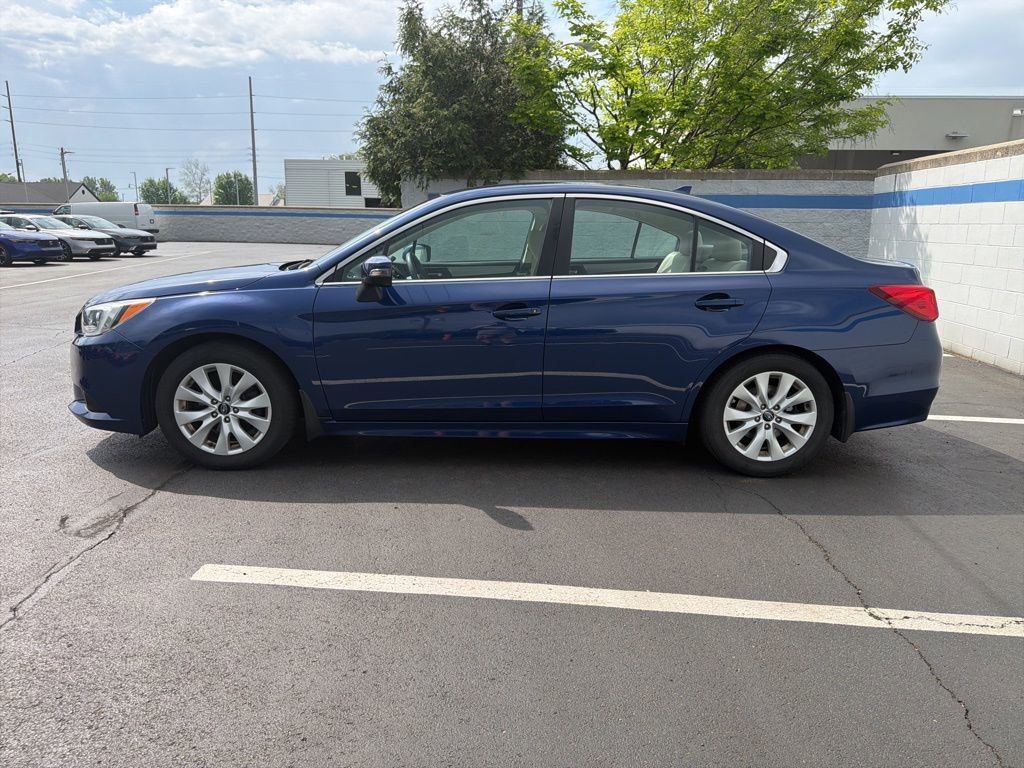 Used 2017 Subaru Legacy 2.5i Premium AWD/4WD image 2