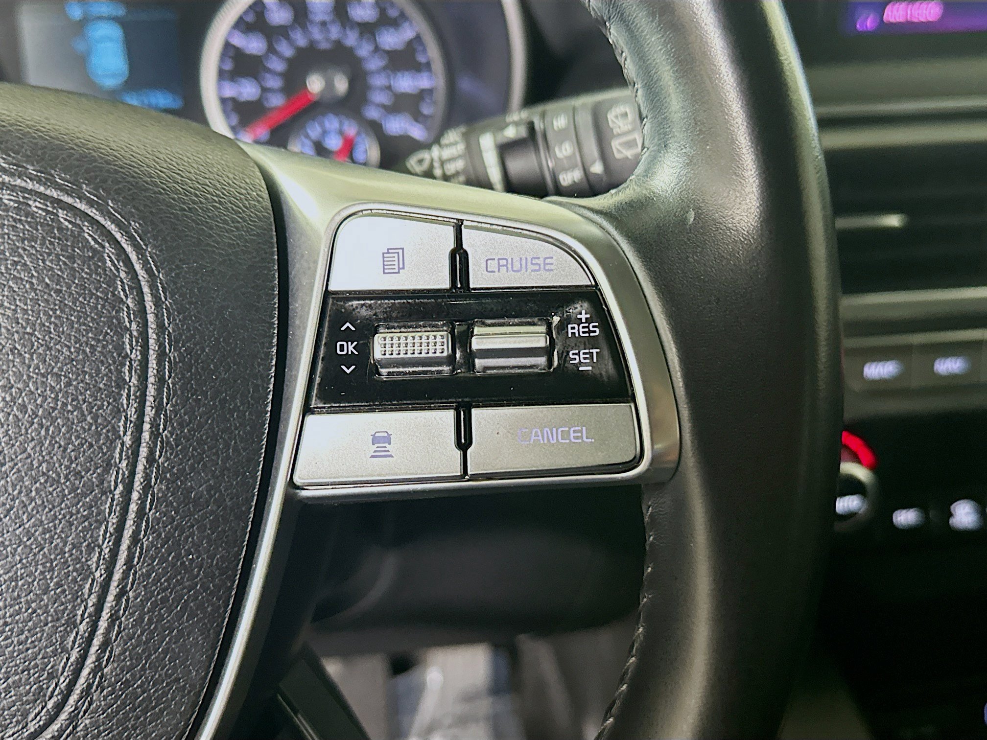 Used 2022 Kia Telluride LX FWD image 17