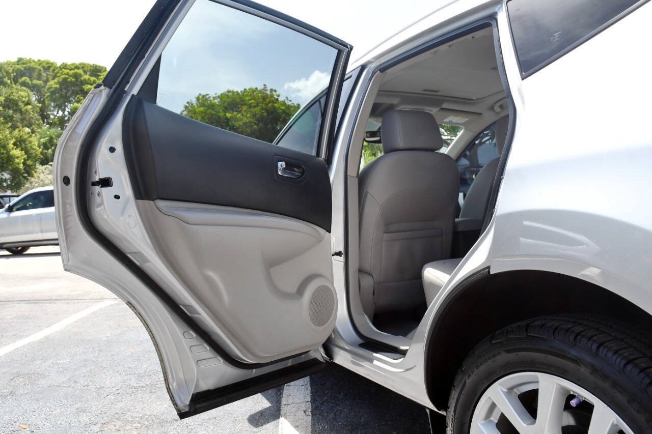 Used 2013 Nissan Rogue SL FWD image 14