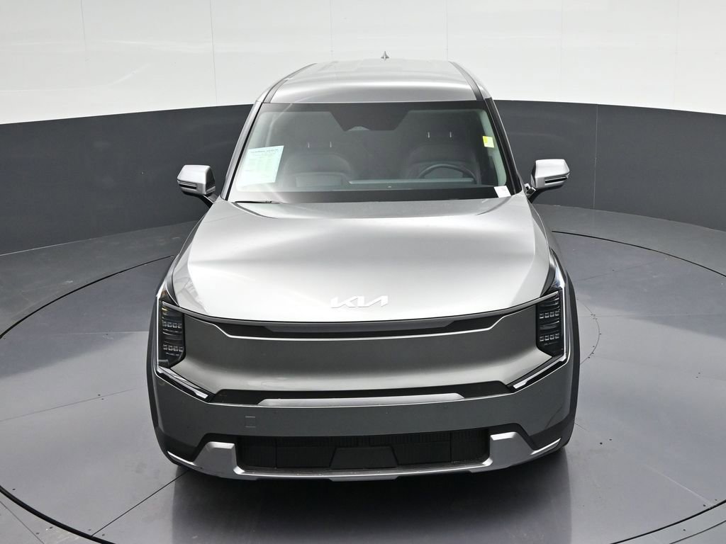 Used 2025 Kia EV9 Light image 32