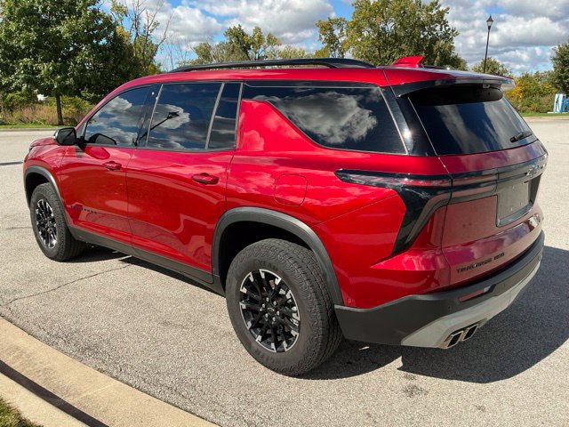 Used 2025 Chevrolet Traverse Z71 w/ Enhanced Driving Package AWD/4WD image 4