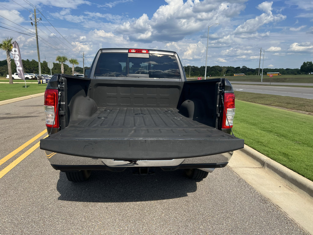 Used 2024 RAM 2500 Tradesman w/ Chrome Appearance Group AWD/4WD image 6