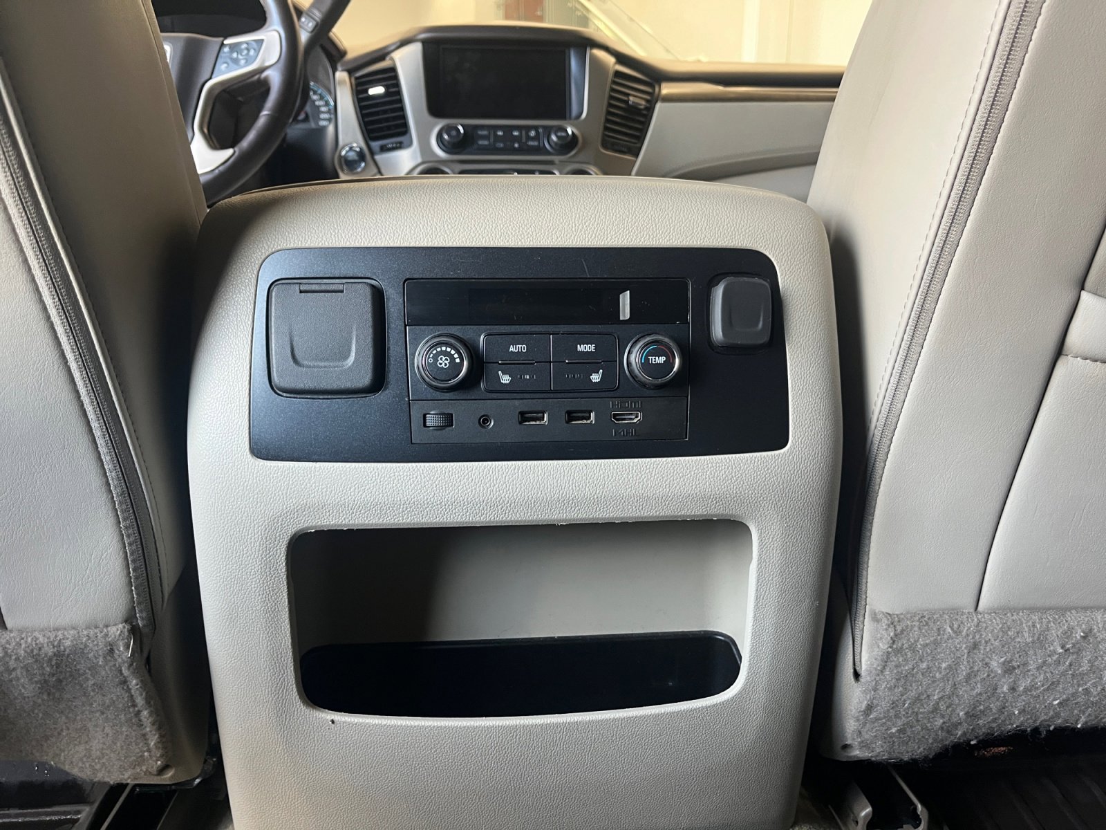 Used 2018 GMC Yukon Denali w/ Denali Ultimate Package image 34