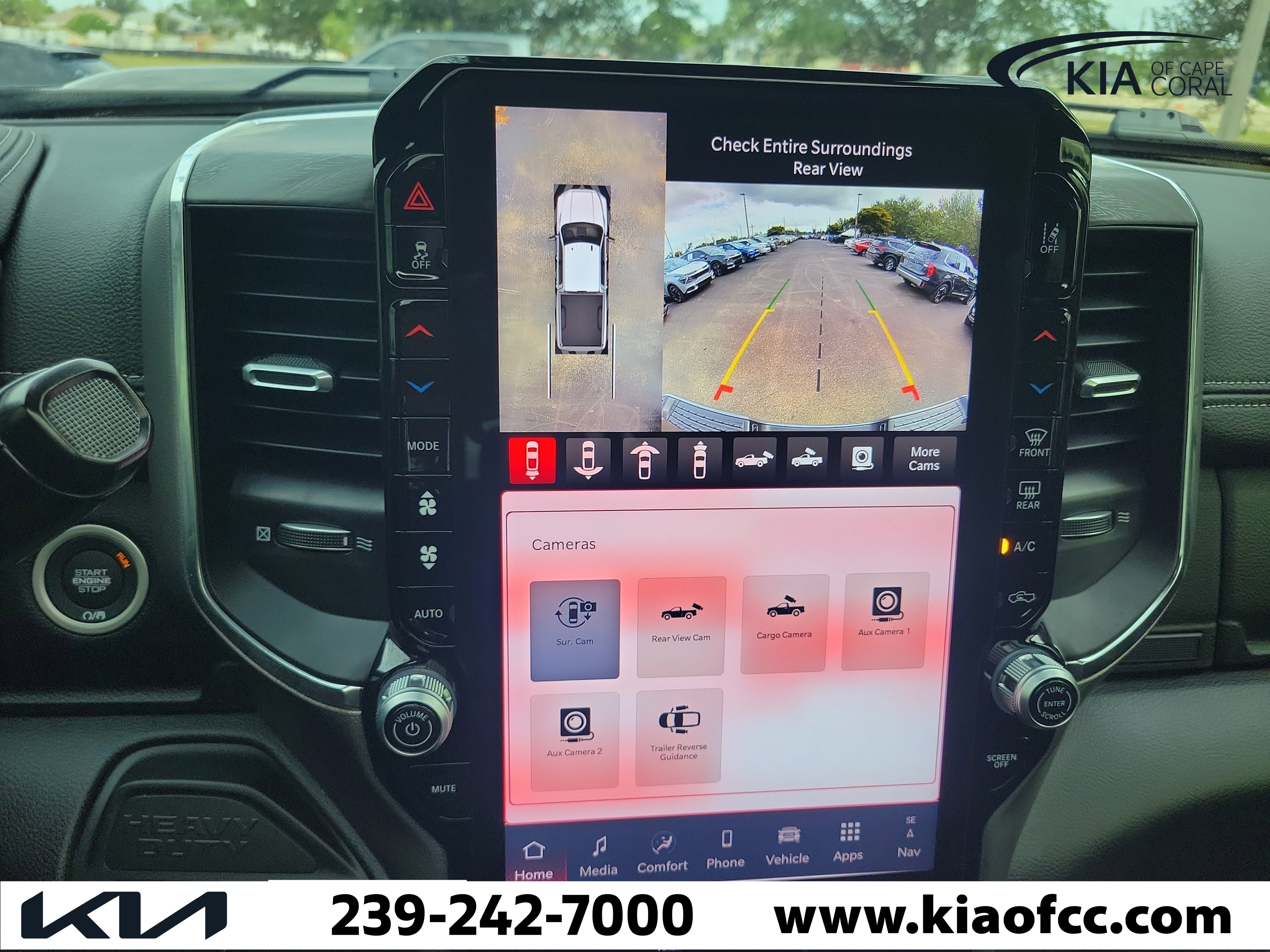 Used 2026 RAM 2500 Laramie AWD/4WD image 32
