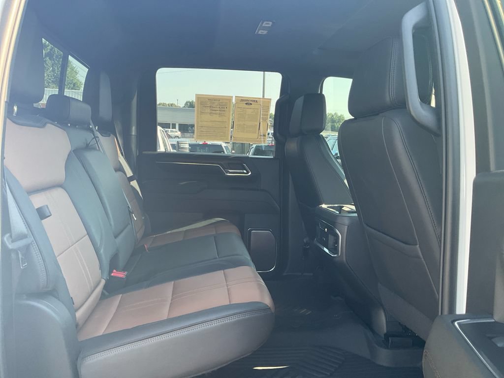 Used 2024 Chevrolet Silverado 3500 High Country w/ High Country Premium Package AWD/4WD image 13