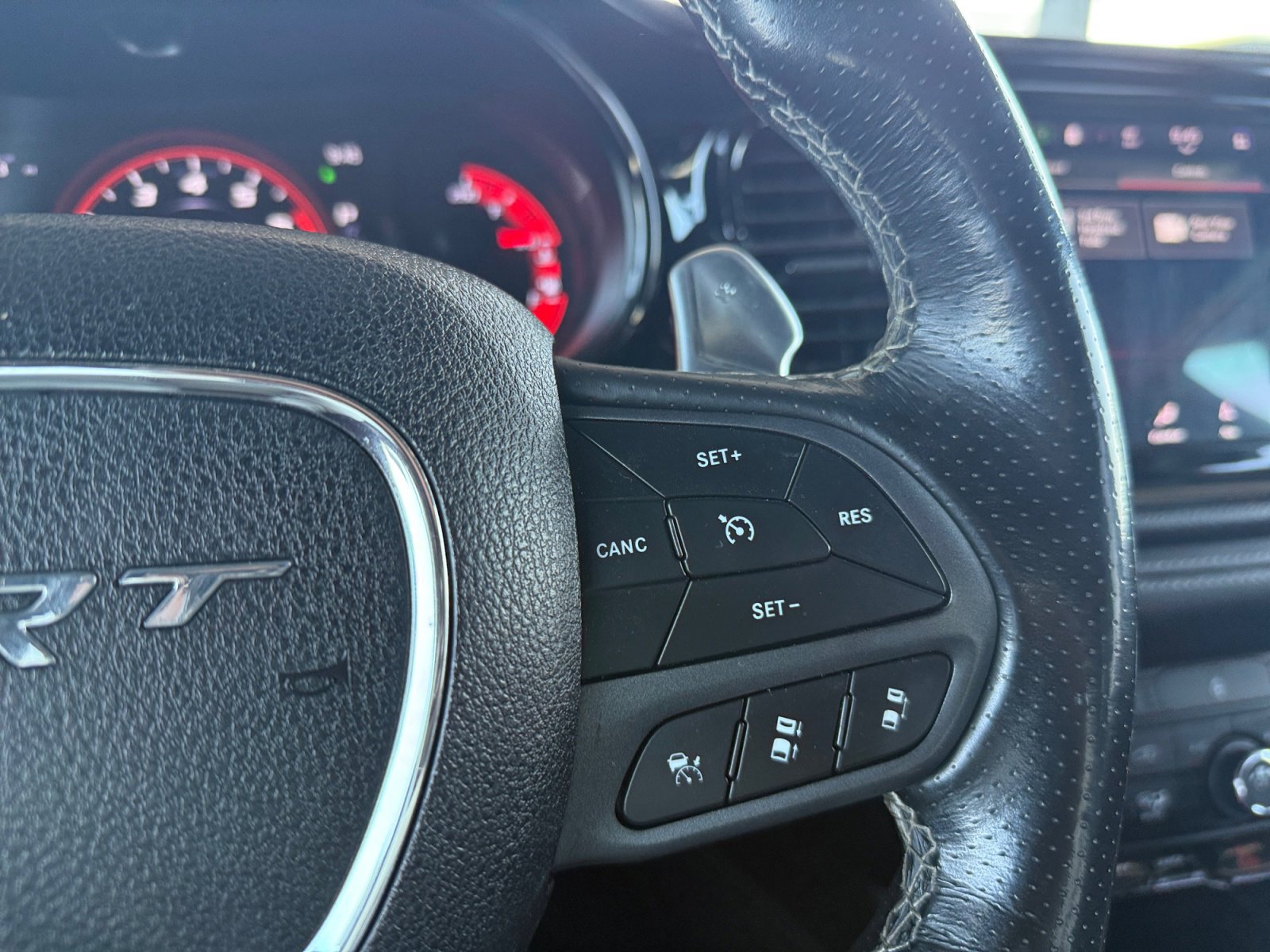 Used 2021 Dodge Durango SRT Hellcat w/ Technology Group AWD/4WD image 21