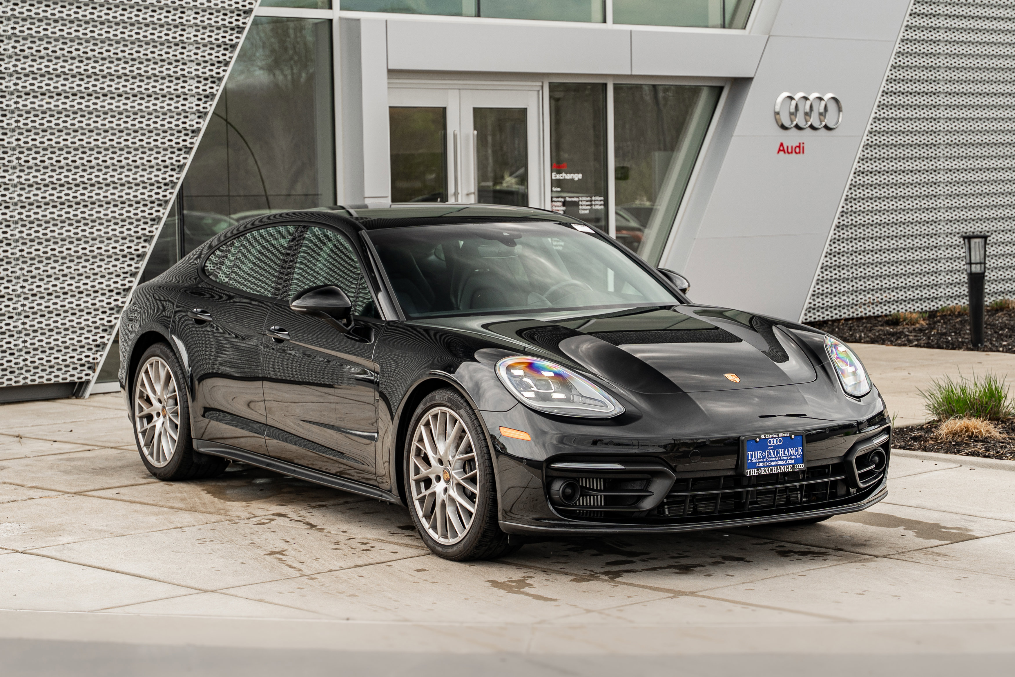 Used 2023 Porsche Panamera 4 AWD/4WD image 2
