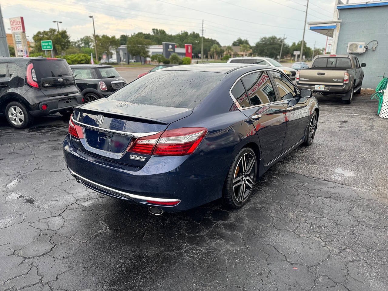 Used 2017 Honda Accord Sport Special Edition image 8