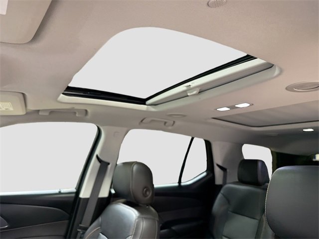 Used 2021 Chevrolet Traverse Premier image 24