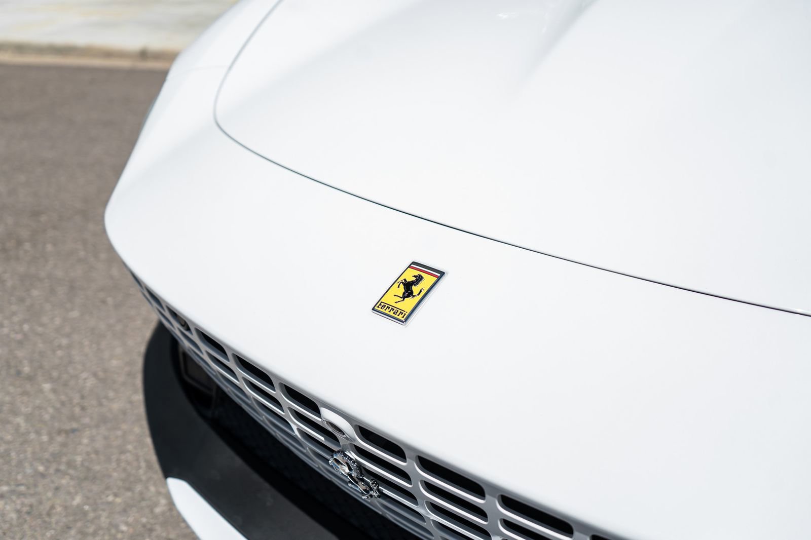 Used 2024 Ferrari Roma Spider RWD image 21