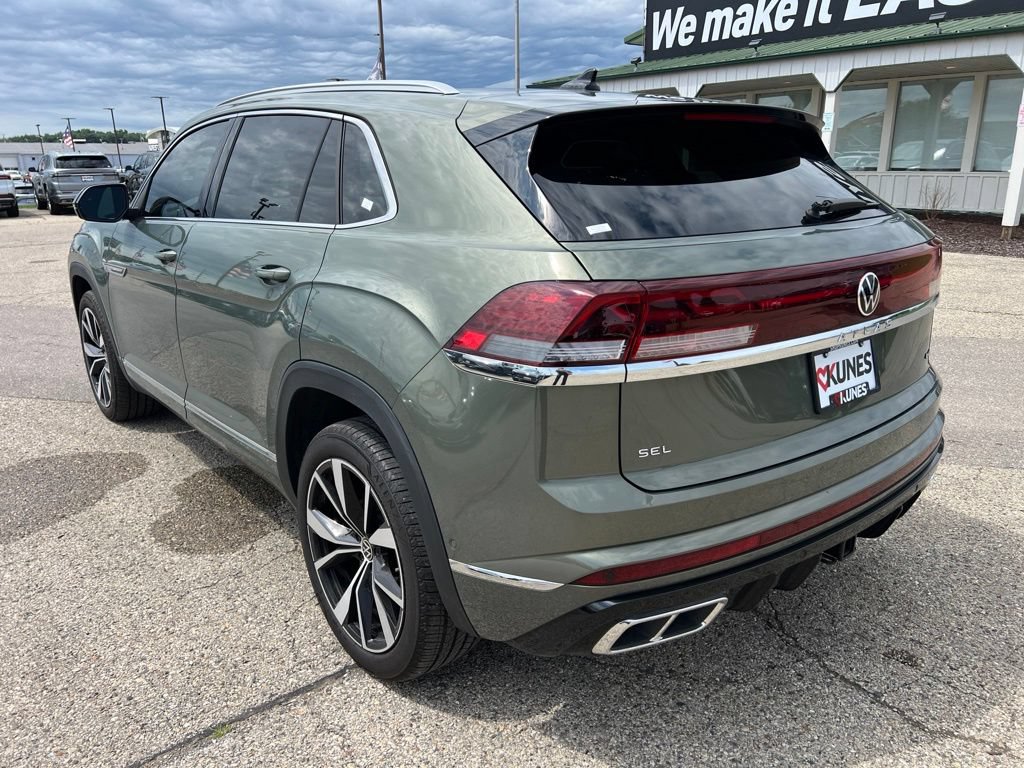 Used 2026 Volkswagen Atlas Cross Sport SEL Premium R-Line AWD/4WD image 8
