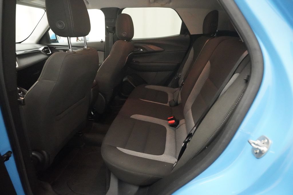 Used 2024 Chevrolet TrailBlazer LT w/ LT Cold Weather Package FWD image 15