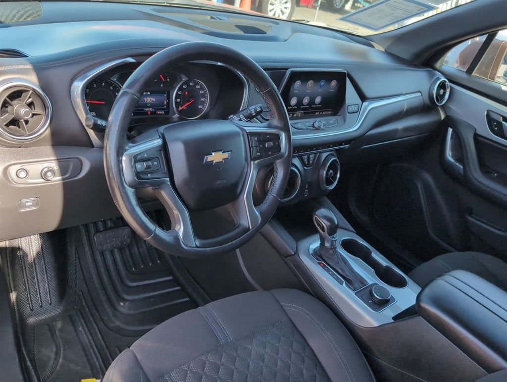 Certified 2019 Chevrolet Blazer LT image 2