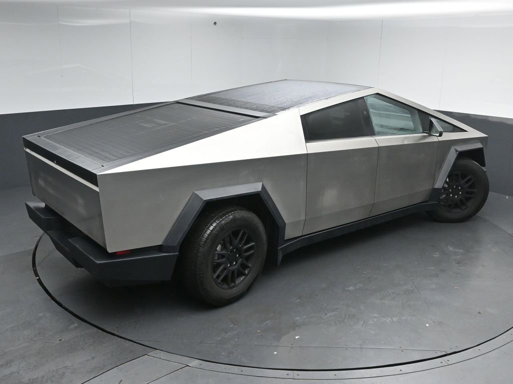 Used 2024 Tesla Cybertruck AWD Crew Cab image 40