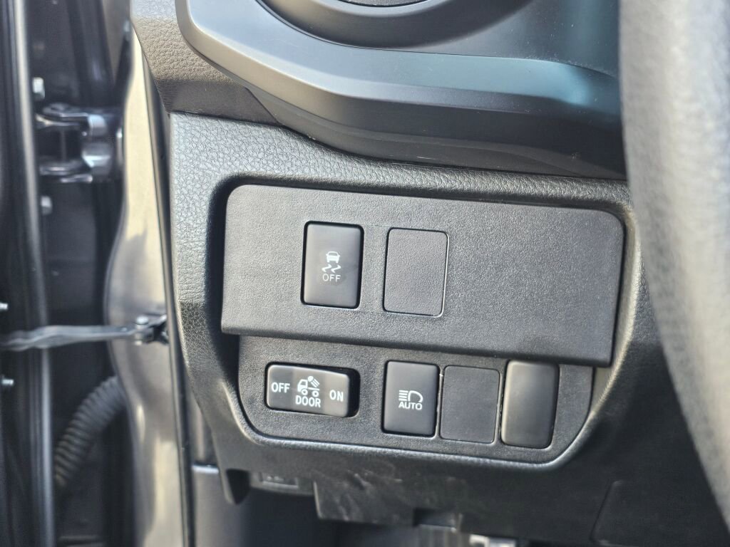 Used 2021 Toyota Tacoma SR image 27