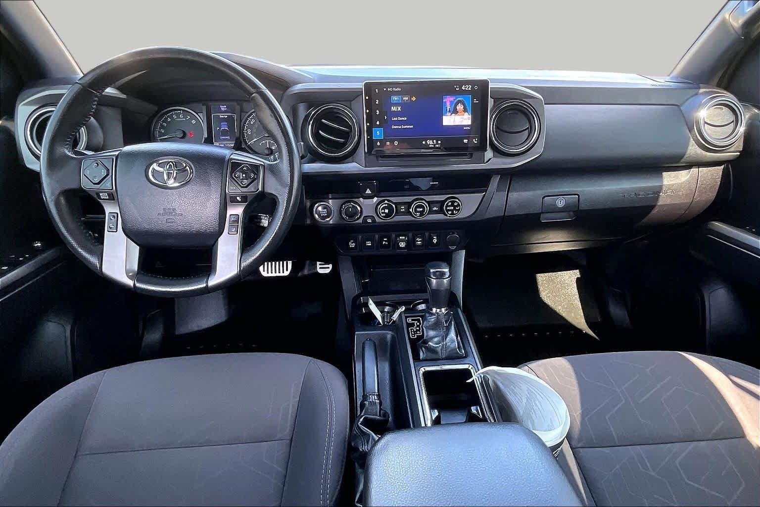 Used 2018 Toyota Tacoma TRD Sport w/ Technology Package AWD/4WD image 15