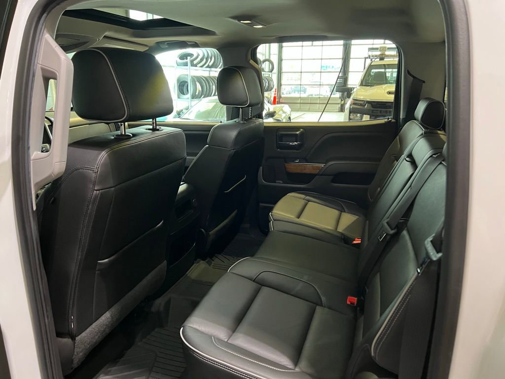 Used 2018 Chevrolet Silverado 1500 High Country AWD/4WD image 21