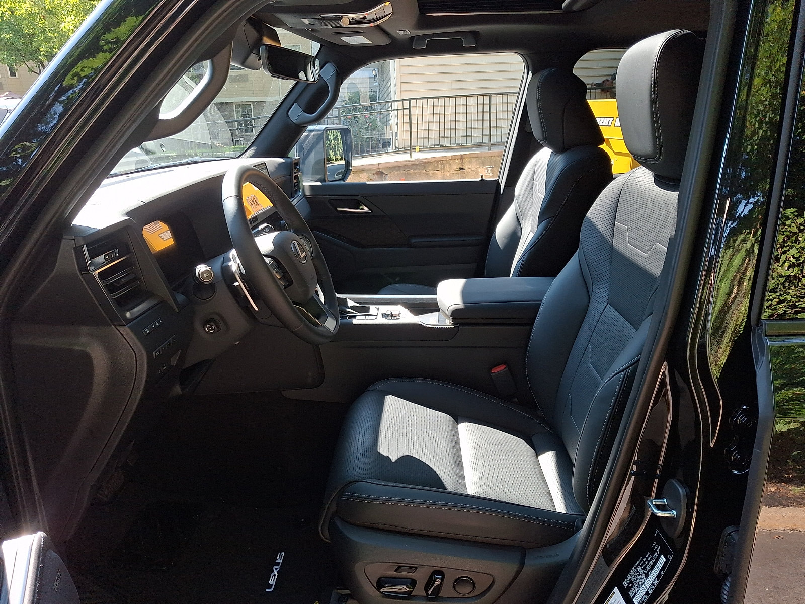 New 2026 Lexus GX 550 w/ Accessory Package (2T) AWD/4WD image 9