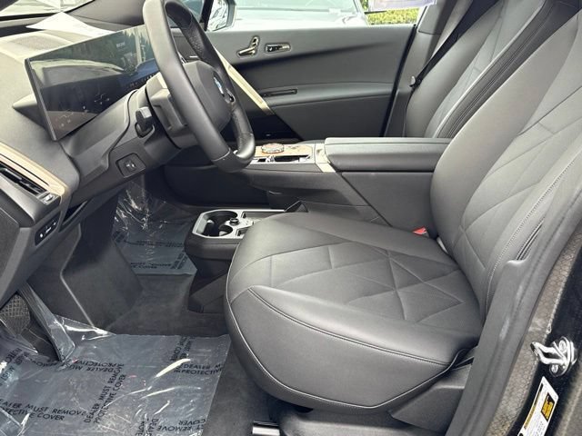 Used 2026 BMW iX xDrive60 w/ Executive Package AWD/4WD image 21