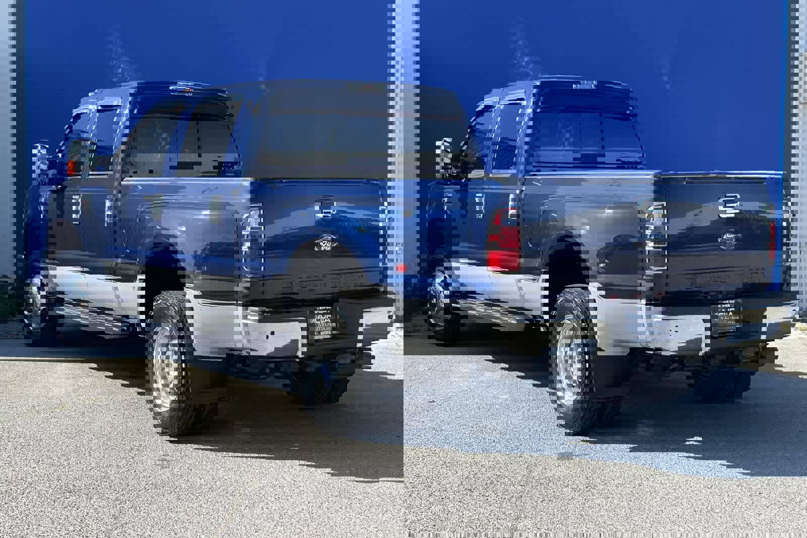 Used 2008 Ford F350 Lariat image 2