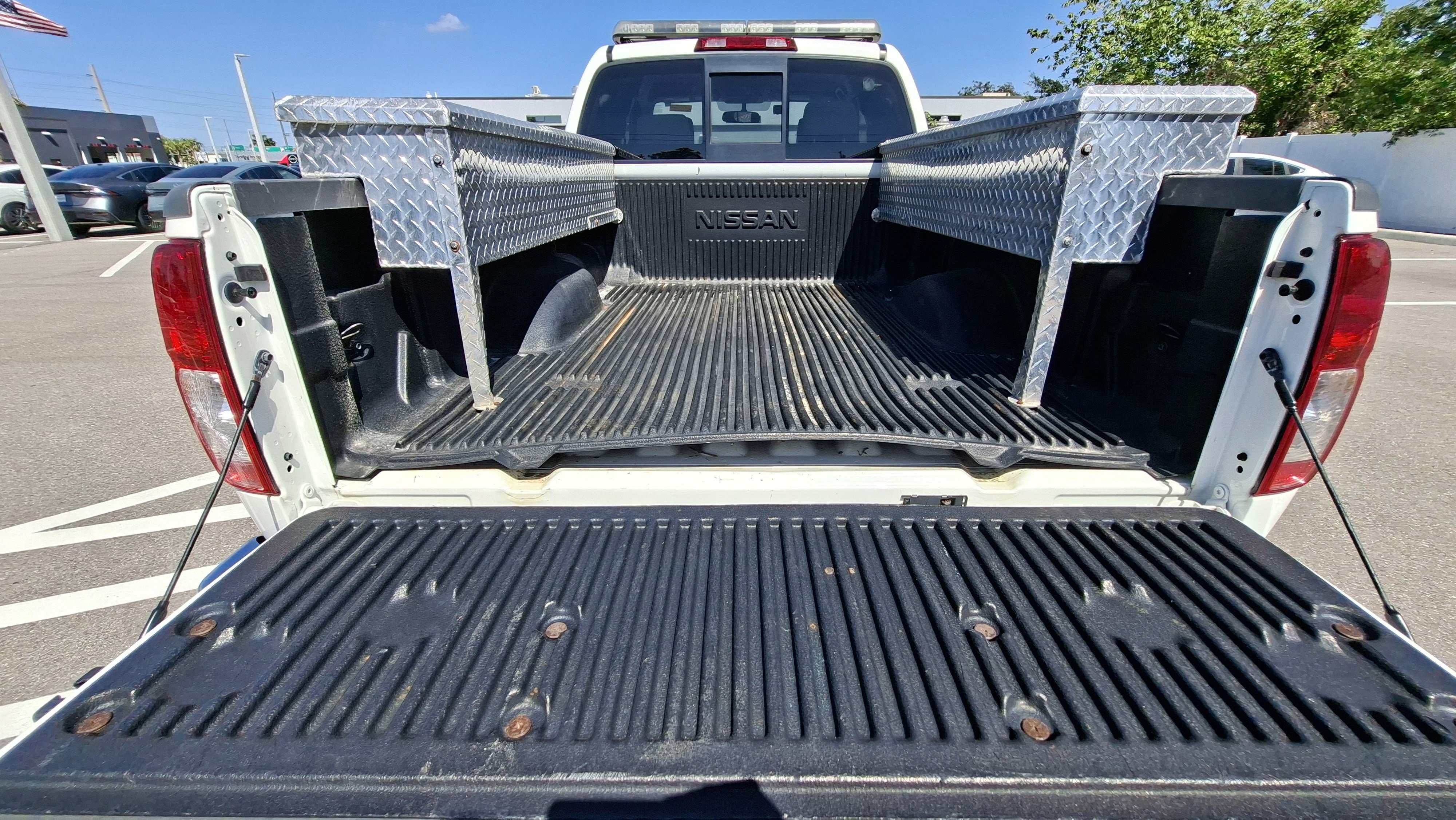 Used 2019 Nissan Frontier SV image 19