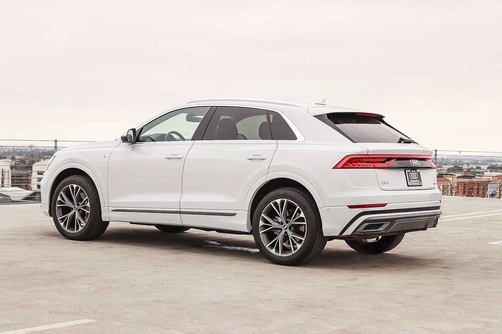 Used 2022 Audi Q8 Premium Plus w/ Premium Plus Package AWD/4WD image 6