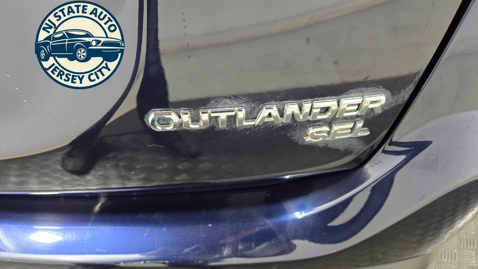 Used 2016 Mitsubishi Outlander SEL AWD/4WD image 34