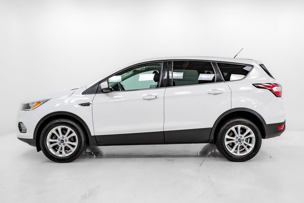 Used 2017 Ford Escape SE FWD image 24