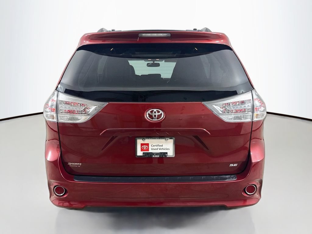 Certified 2017 Toyota Sienna SE Premium FWD image 7