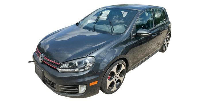 Used 2012 Volkswagen Golf 4-Door FWD image 1