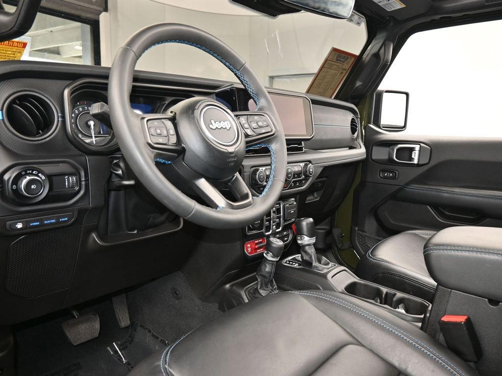 Used 2024 Jeep Wrangler Unlimited Rubicon 4xe image 13