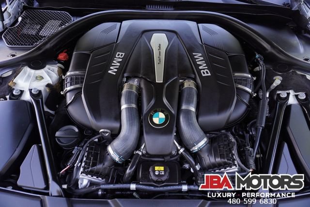 Used 2018 BMW 750i RWD image 32