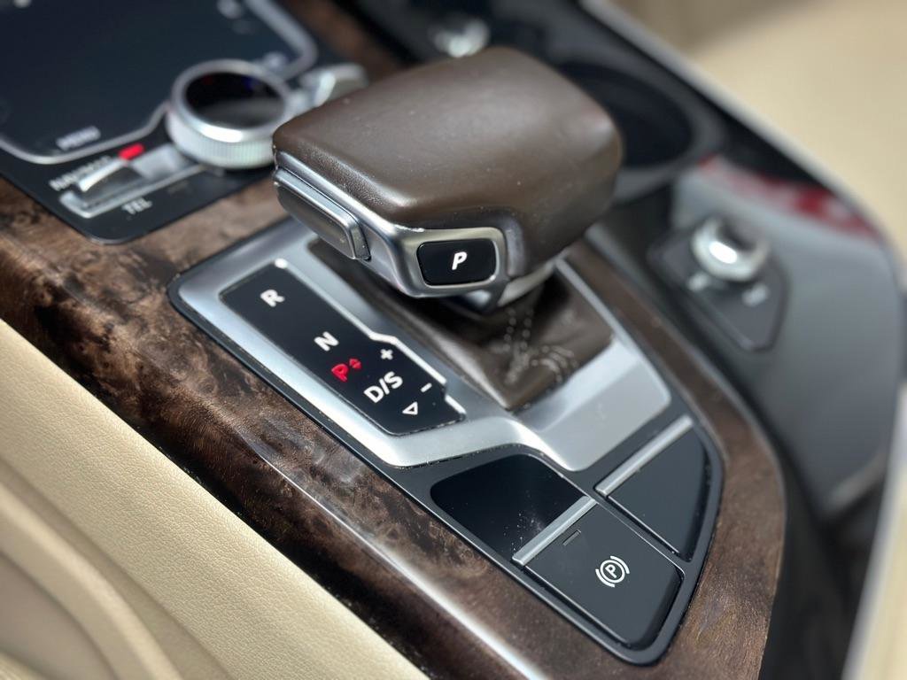 Used 2017 Audi Q7 3.0T Premium AWD/4WD image 27