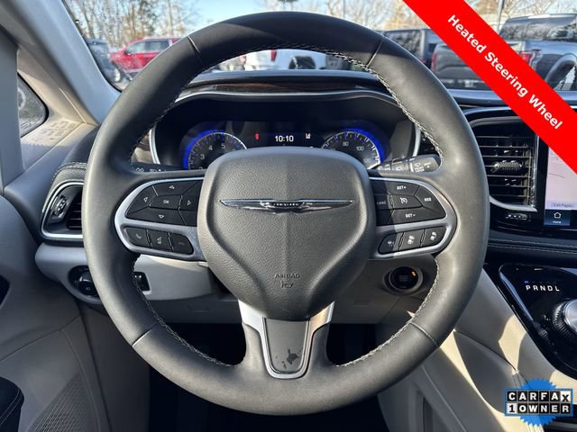 Used 2024 Chrysler Pacifica Limited image 11
