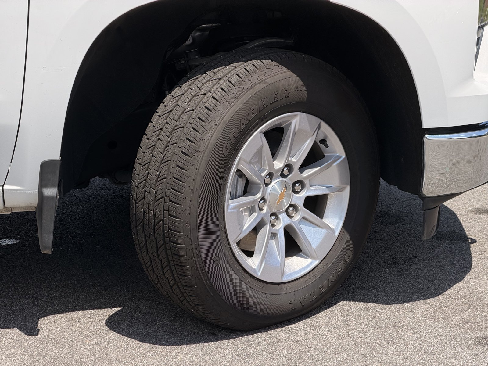 Used 2025 Chevrolet Silverado 1500 W/T RWD image 5
