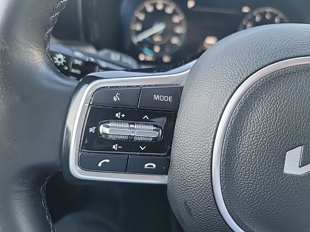 Certified 2023 Kia Sorento SX AWD/4WD image 26