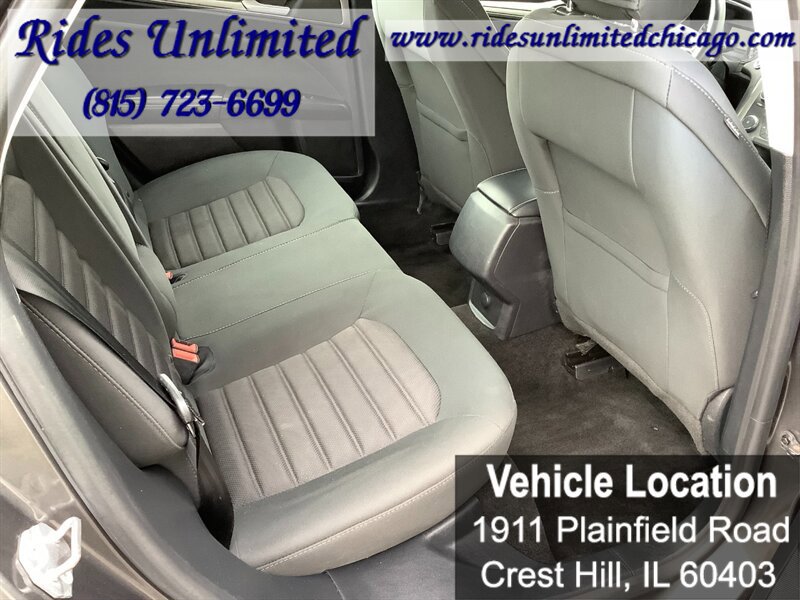 Used 2018 Ford Fusion SE FWD image 27
