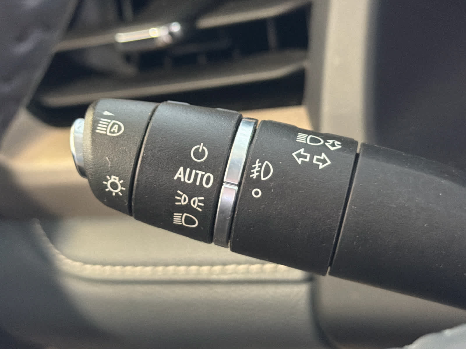 Used 2022 GMC Acadia Denali w/ LPO, Floor Liner Package FWD image 46