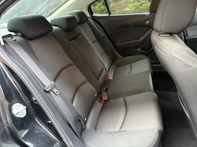 Used 2016 MAZDA MAZDA3 i Sport w/ Preferred Equipment Package image 26