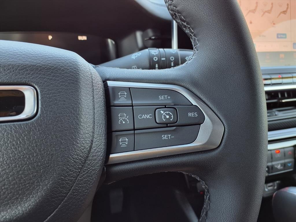 New 2026 Jeep Compass Limited image 18