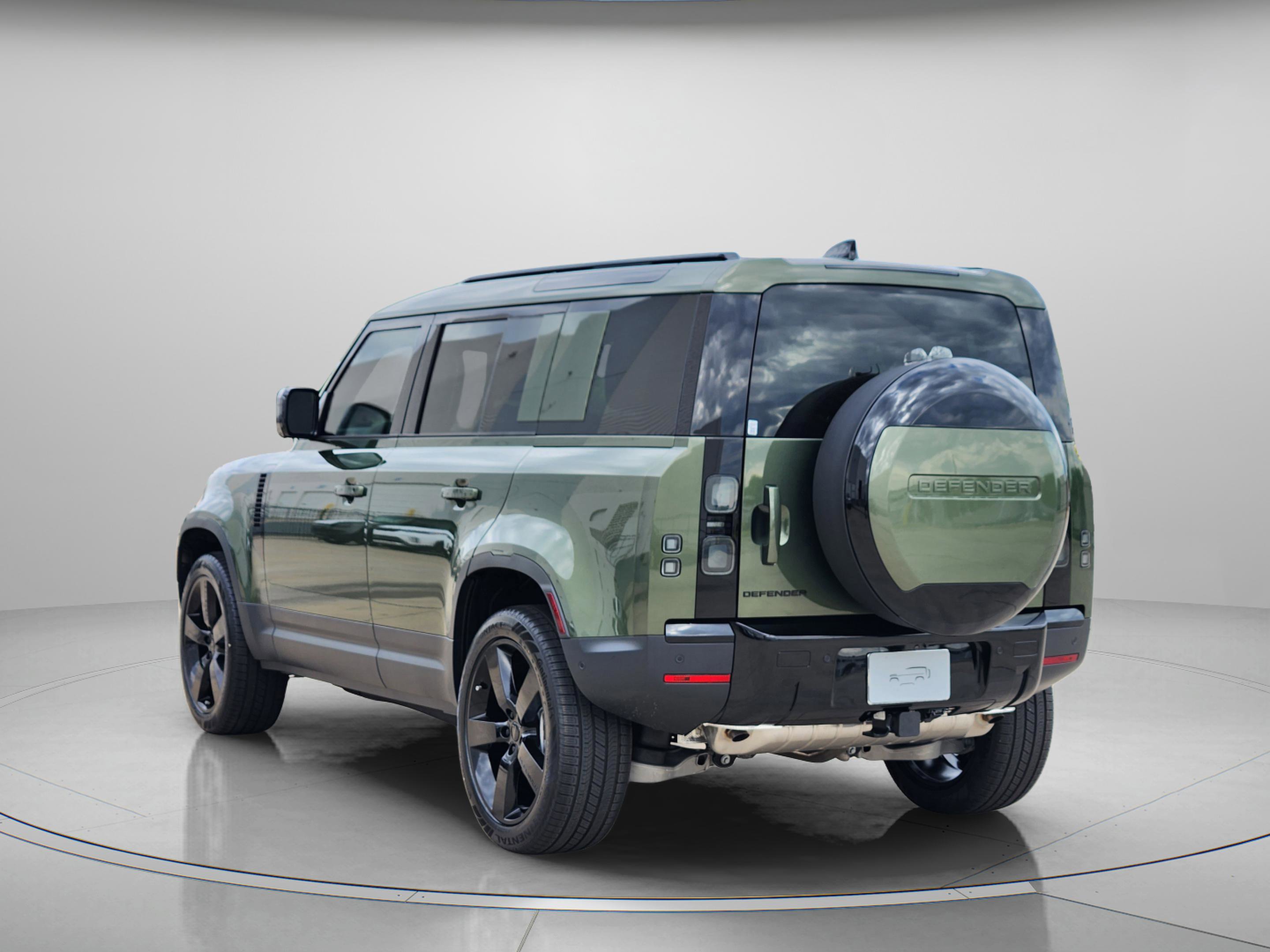 New 2026 Land Rover Defender 110 S AWD/4WD image 3