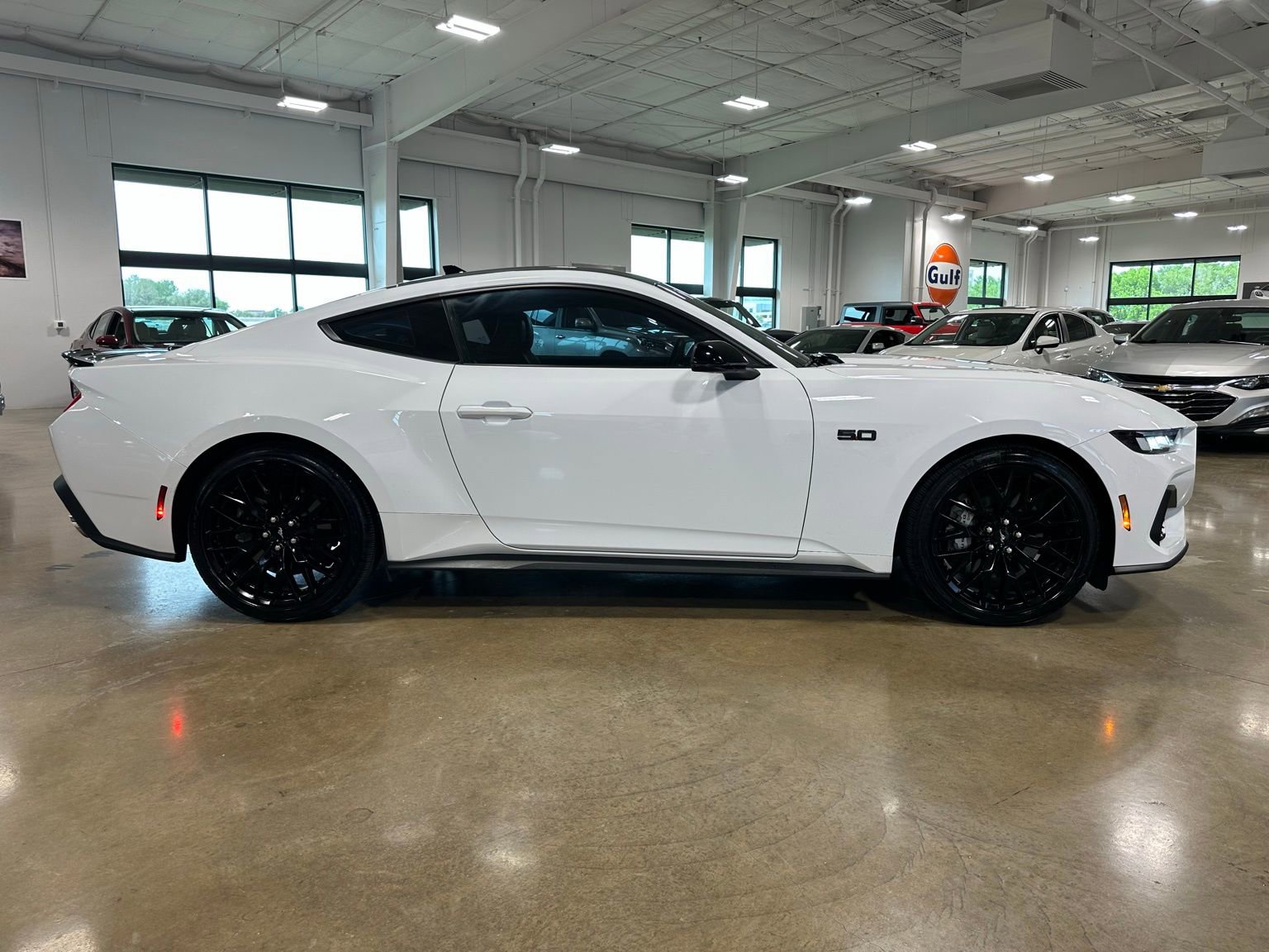 Used 2024 Ford Mustang GT Premium image 8