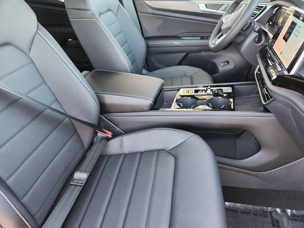 New 2026 Volkswagen Atlas Cross Sport SEL R-Line AWD/4WD image 4