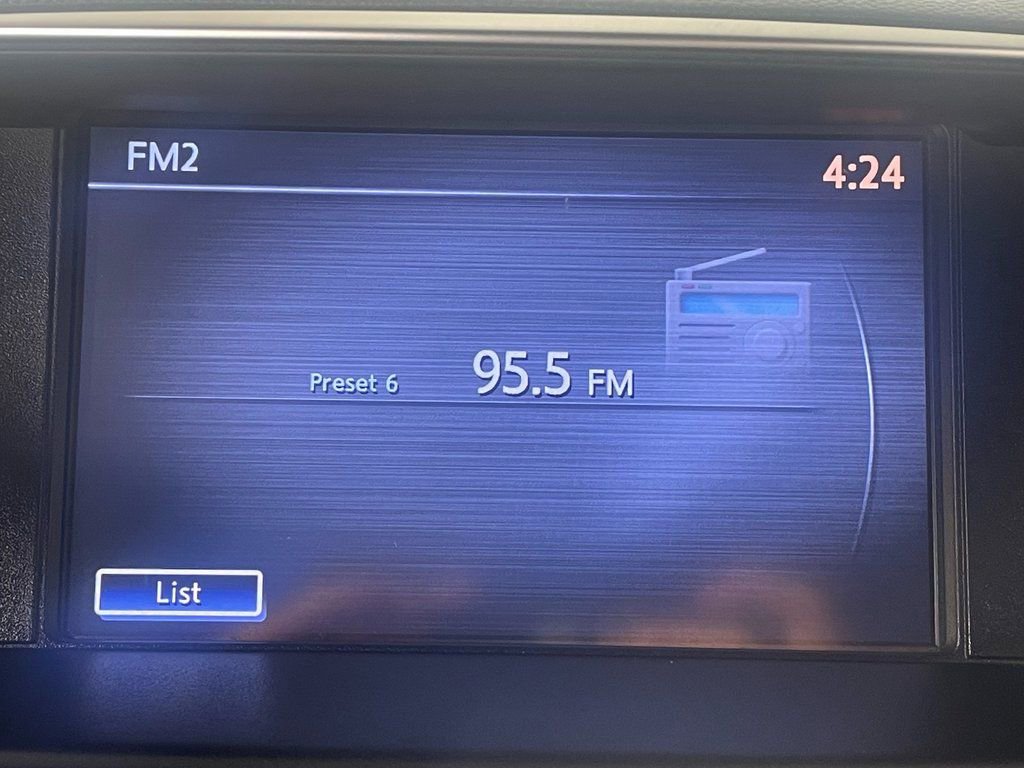 Used 2017 INFINITI Q70 L 3.7 image 18