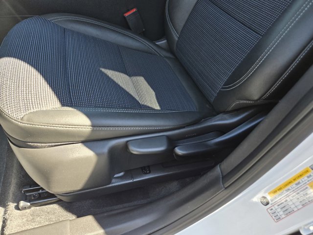 Used 2025 Buick Envista Preferred image 27