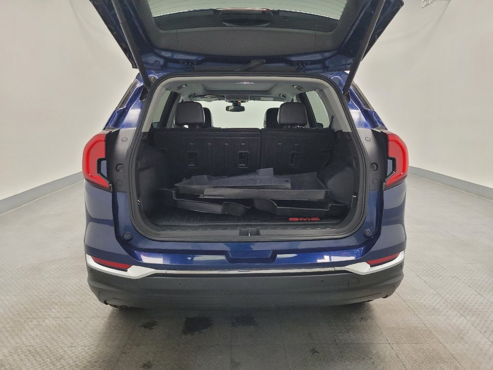 Used 2022 GMC Terrain SLT w/ Tech Package image 29