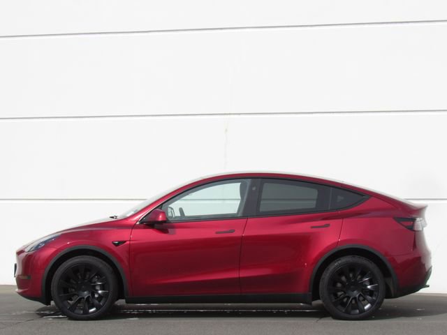 Used 2024 Tesla Model Y Long Range AWD/4WD image 4