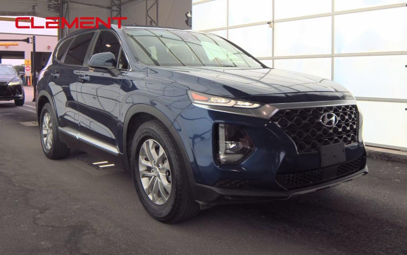 Used 2019 Hyundai Santa Fe SE FWD image 2