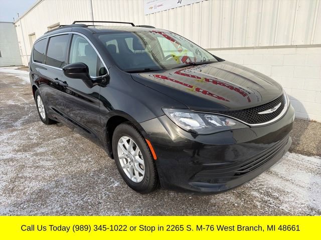 Used 2020 Chrysler Voyager Lxi image 3