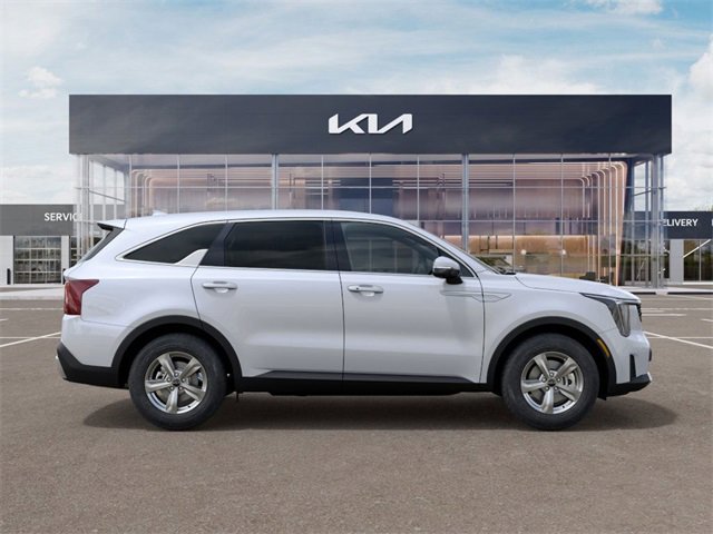 Used 2025 Kia Sorento LX image 8